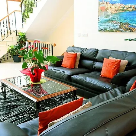 Katina Villa Coral Bay