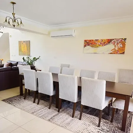 Katina Villa Coral Bay