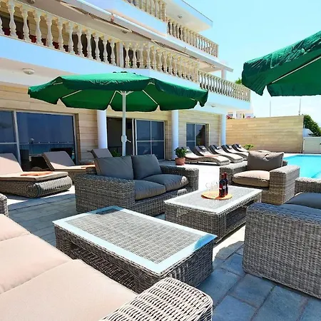 Villa Katina